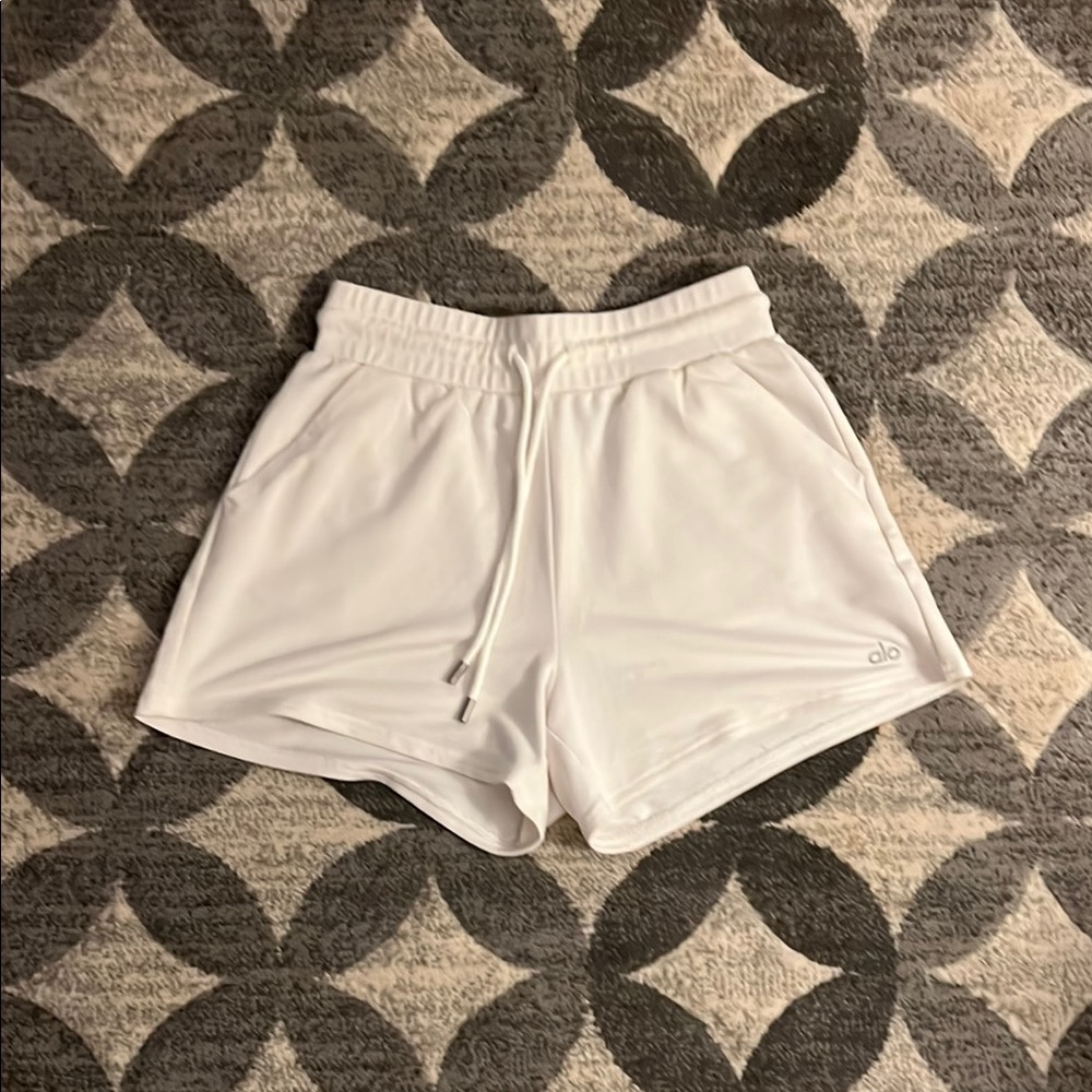 Alo Yoga Women's White Shorts with Pockets
